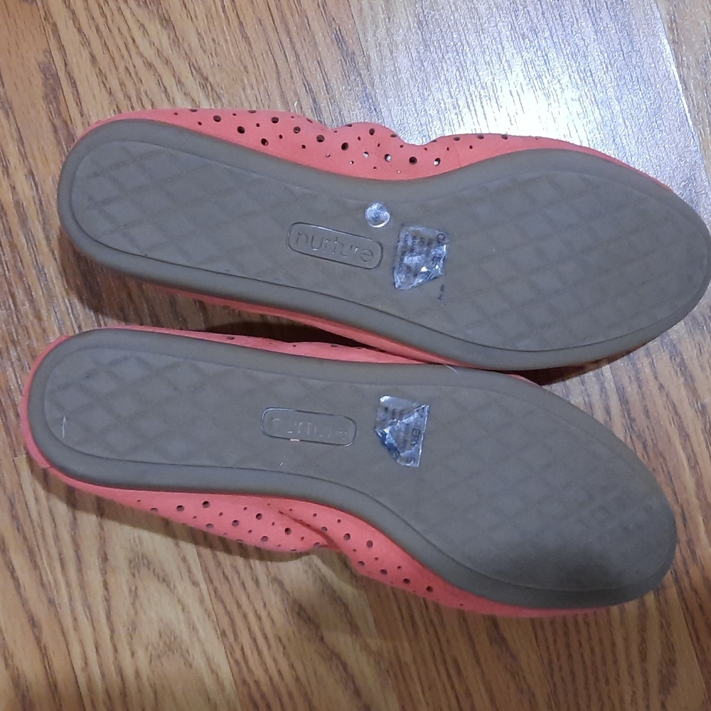NURTURE salmon pink eyelet flats SZ 9.5M - Picture 3 of 12